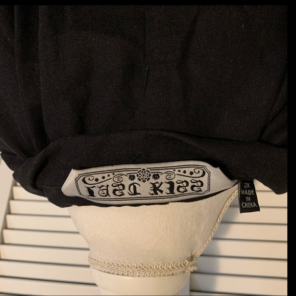 Last Kiss Black Blazer - Picture 3 of 3